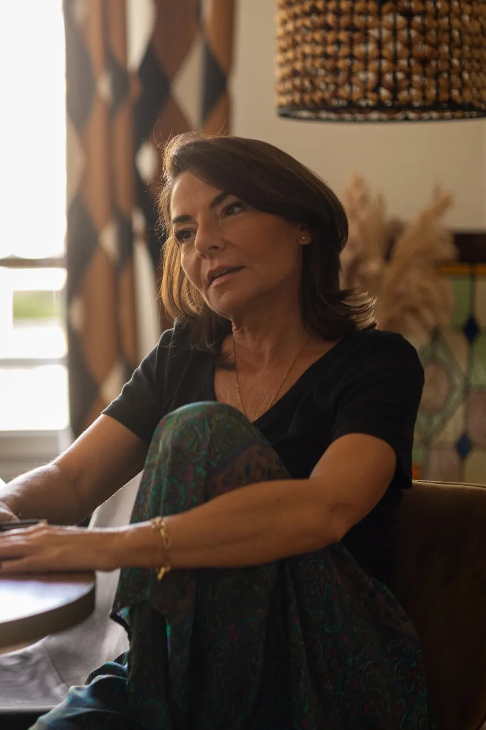 Séverine Salerno à l'écoute pendant un échange
